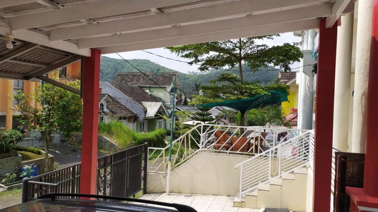 Villa Musti Green Apple Cipanas Sindanglaya 외부 사진
